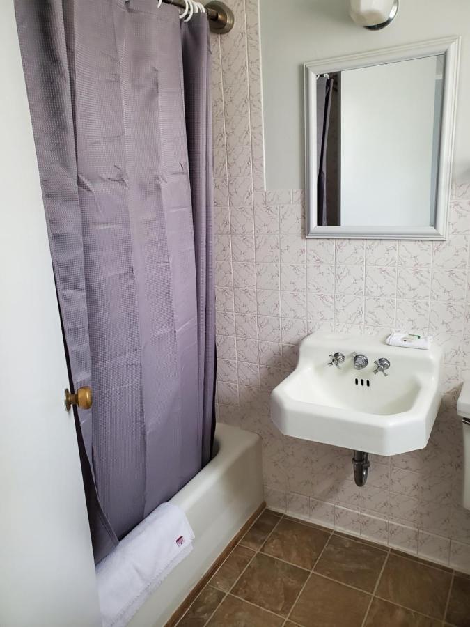 Motel Sage 2*